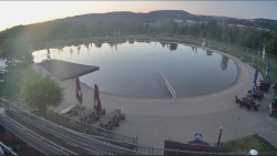 Koupací jezero