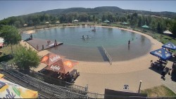 Koupací jezero