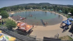 Koupací jezero
