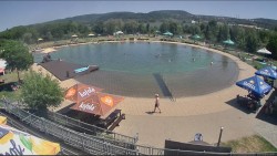 Koupací jezero
