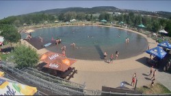 Koupací jezero