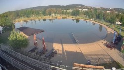 Koupací jezero