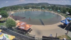 Koupací jezero