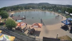 Koupací jezero