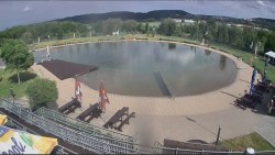 Koupací jezero