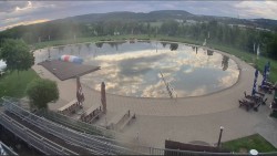 Koupací jezero
