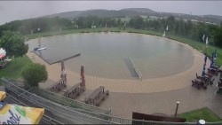 Koupací jezero