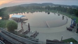 Koupací jezero