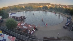 Koupací jezero
