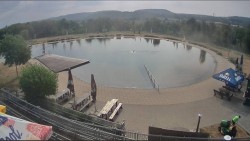 Koupací jezero
