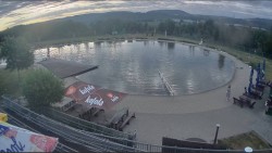 Koupací jezero