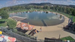 Koupací jezero