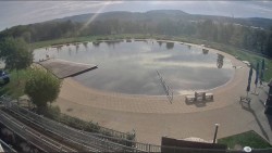 Koupací jezero