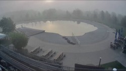 Koupací jezero