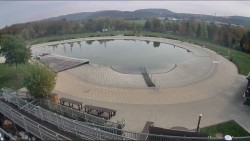 Koupací jezero