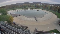 Koupací jezero