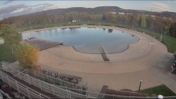 Koupací jezero