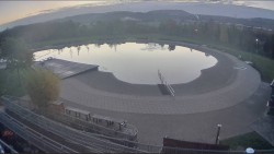 Koupací jezero