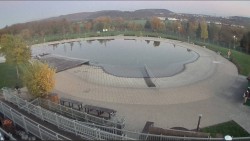 Koupací jezero