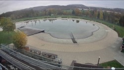 Koupací jezero