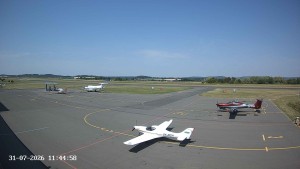 Letiště Příbram - Pojezdová dráha C, benzinová stanice, runway - 31.7.2026 v 11:45 Letiště Příbram - Pojezdová dráha C, benzinová stanice, runway - 31.7.2026 v 11:45