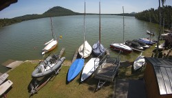 Máchovo jezero, Borný, Bezděz