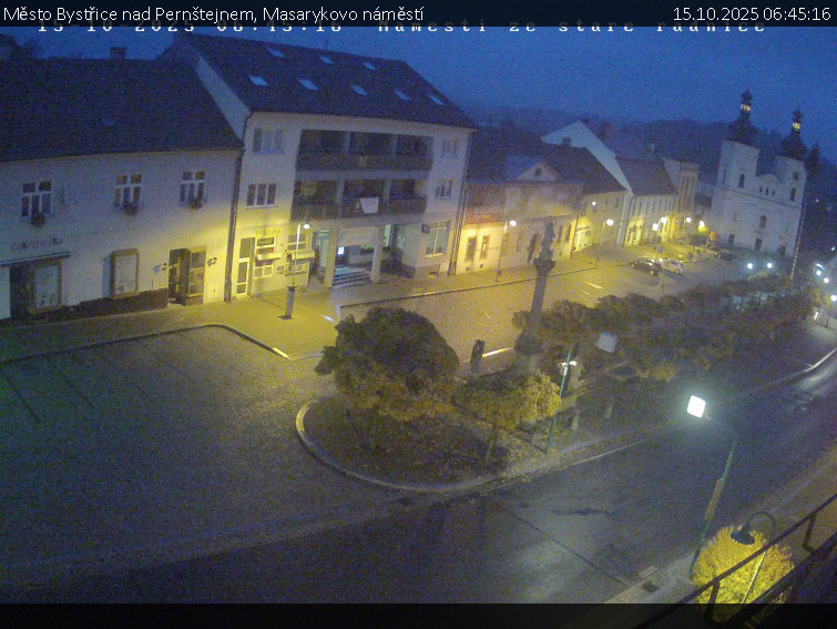 Město Bystřice nad Pernštejnem - Masarykovo náměstí - 15.10.2025 v 06:45 Město Bystřice nad Pernštejnem - Masarykovo náměstí - 15.10.2025 v 06:45