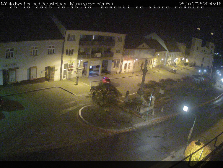 Město Bystřice nad Pernštejnem - Masarykovo náměstí  - 25.10.2025 v 20:45 Město Bystřice nad Pernštejnem - Masarykovo náměstí  - 25.10.2025 v 20:45