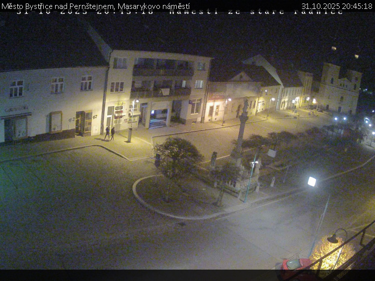 Město Bystřice nad Pernštejnem - Masarykovo náměstí  - 31.10.2025 v 20:45 Město Bystřice nad Pernštejnem - Masarykovo náměstí  - 31.10.2025 v 20:45
