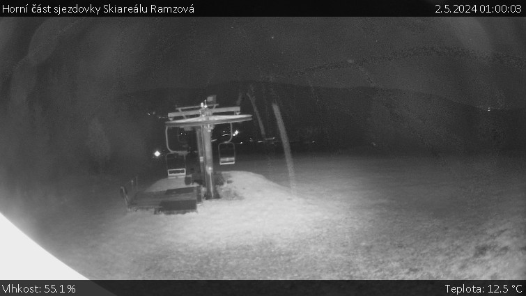 Skiarena R3 Ramzová - Horní část sjezdovky Skiareálu Ramzová - 2.5.2024 v 01:00