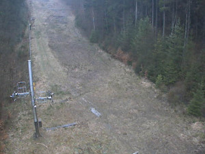 Skiareál Troják - Kamera na svahu B, nástup vleku - 24.2.2023 v 08:09