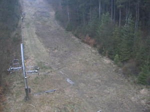 Skiareál Troják - Kamera na svahu B, nástup vleku - 24.2.2023 v 09:09