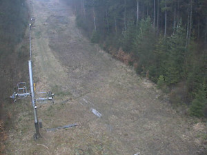 Skiareál Troják - Kamera na svahu B, nástup vleku - 24.2.2023 v 14:09