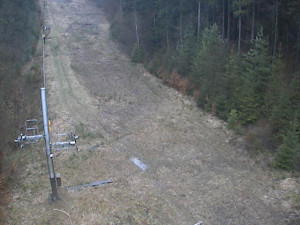 Skiareál Troják - Kamera na svahu B, nástup vleku - 9.3.2023 v 08:09