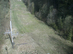 Skiareál Troják - Kamera na svahu B, nástup vleku - 1.5.2023 v 09:09