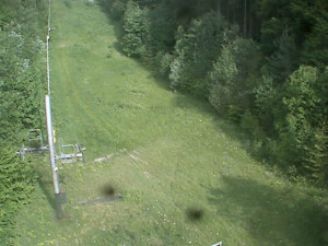 Skiareál Troják - Kamera na svahu B, nástup vleku - 4.6.2023 v 09:09