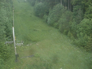 Skiareál Troják - Kamera na svahu B, nástup vleku - 5.6.2023 v 05:09