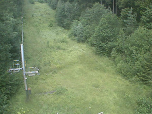 Skiareál Troják - Kamera na svahu B, nástup vleku - 15.7.2024 v 12:09 Skiareál Troják - Kamera na svahu B, nástup vleku - 15.7.2024 v 12:09