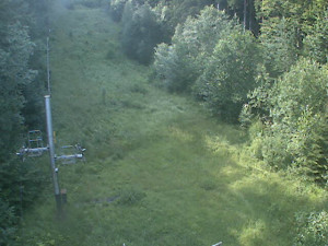 Skiareál Troják - Kamera na svahu B, nástup vleku - 15.7.2024 v 17:09 Skiareál Troják - Kamera na svahu B, nástup vleku - 15.7.2024 v 17:09