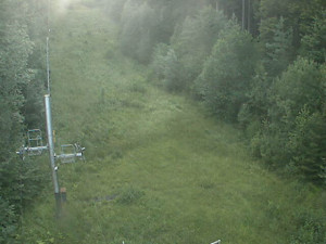 Skiareál Troják - Kamera na svahu B, nástup vleku - 15.7.2024 v 20:09 Skiareál Troják - Kamera na svahu B, nástup vleku - 15.7.2024 v 20:09