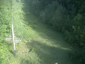 Skiareál Troják - Kamera na svahu B, nástup vleku - 1.6.2025 v 08:09 Skiareál Troják - Kamera na svahu B, nástup vleku - 1.6.2025 v 08:09