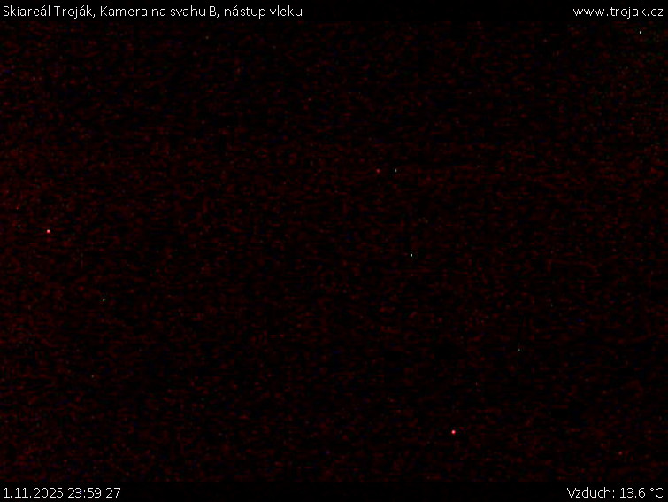 Skiareál Troják - Kamera na svahu B, nástup vleku - 1.11.2025 v 23:59 Skiareál Troják - Kamera na svahu B, nástup vleku - 1.11.2025 v 23:59