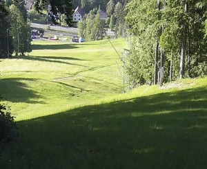 Skiareál Karolinka  - Prostřední část sjezdovky a snowpark - 1.6.2023 v 18:32