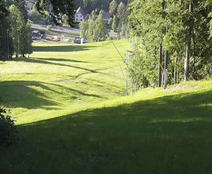 Skiareál Karolinka  - Prostřední část sjezdovky a snowpark - 1.6.2023 v 19:02