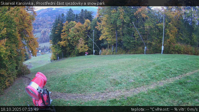 Skiareál Karolinka - Prostřední část sjezdovky a snowpark - 18.10.2025 v 07:15 Skiareál Karolinka - Prostřední část sjezdovky a snowpark - 18.10.2025 v 07:15