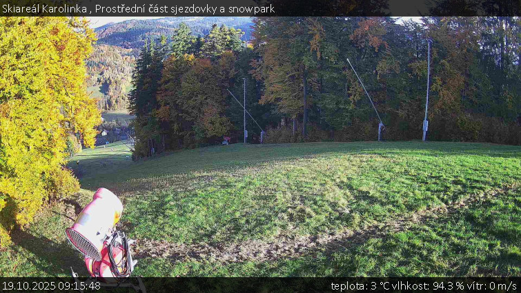 Skiareál Karolinka - Prostřední část sjezdovky a snowpark - 19.10.2025 v 09:15 Skiareál Karolinka - Prostřední část sjezdovky a snowpark - 19.10.2025 v 09:15