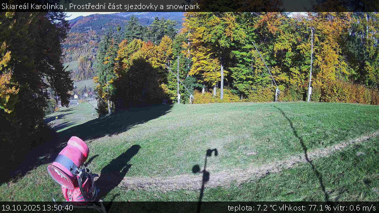 Skiareál Karolinka - Prostřední část sjezdovky a snowpark - 19.10.2025 v 13:50 Skiareál Karolinka - Prostřední část sjezdovky a snowpark - 19.10.2025 v 13:50