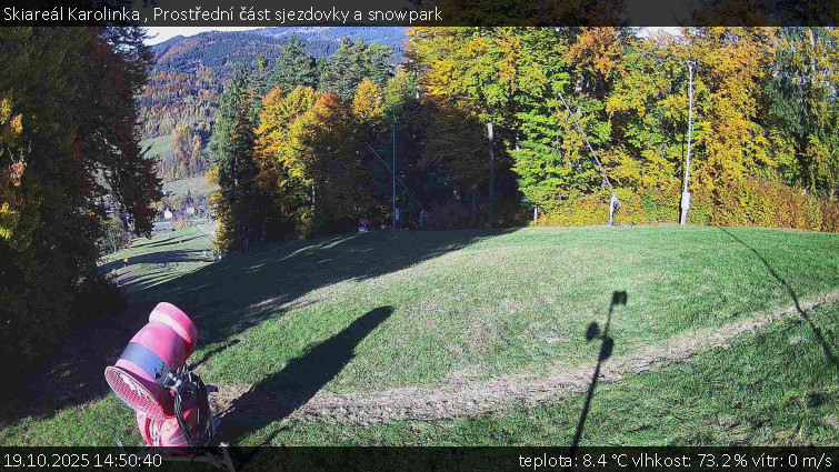 Skiareál Karolinka - Prostřední část sjezdovky a snowpark - 19.10.2025 v 14:50 Skiareál Karolinka - Prostřední část sjezdovky a snowpark - 19.10.2025 v 14:50