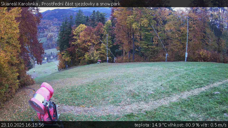 Skiareál Karolinka - Prostřední část sjezdovky a snowpark - 23.10.2025 v 16:15 Skiareál Karolinka - Prostřední část sjezdovky a snowpark - 23.10.2025 v 16:15