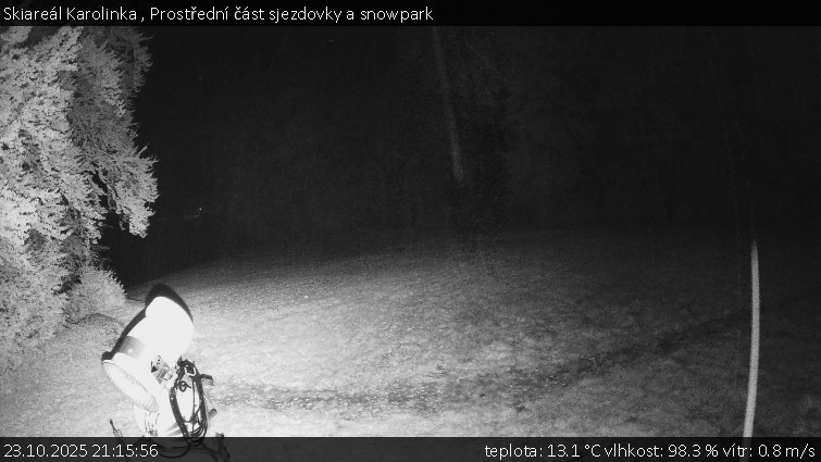 Skiareál Karolinka - Prostřední část sjezdovky a snowpark - 23.10.2025 v 21:15 Skiareál Karolinka - Prostřední část sjezdovky a snowpark - 23.10.2025 v 21:15